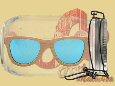 Gafas de sol de madera de arce cuadrada.