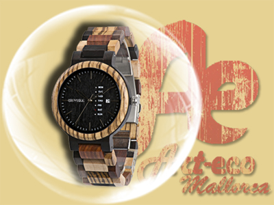 Modelo con caja de zebrano y ebano y correa hecha con una llamativa mezcla de maderas.