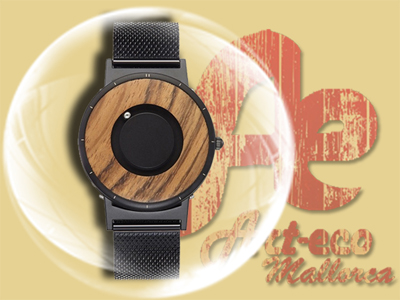 Modelo con correa de acero negro