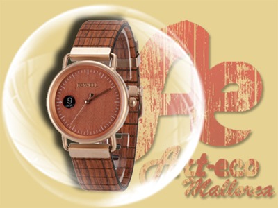 Modelo en acero dorado y madera de palo de rosa