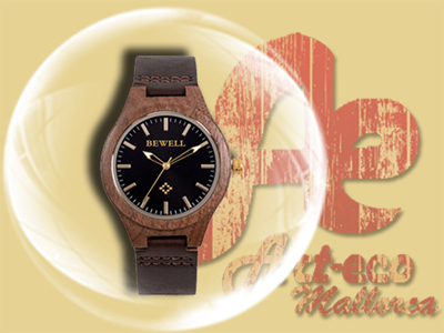 Modelo de madera de sándalo negro y correa de piel negra