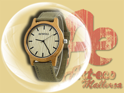 Modelo de madera de bambú y correa de lona verde