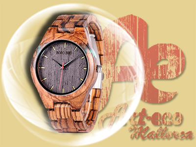 Reloj de madera de zebrano con detalle de resina en la caja